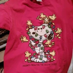 Gildan Red Snoopy Holiday Women's Tee Size Large